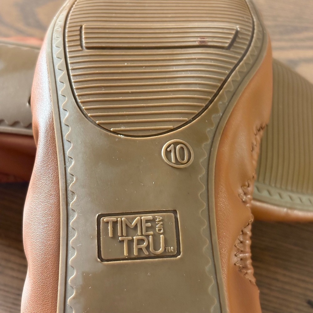 Time and Tru Ballet Flats Womens 10 Tan Excellent Memory Foam Slip On Shoes - Picture 6 of 10